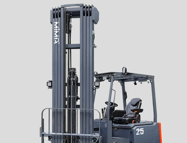 Four-stage mast design supports high-level stacking while maintaining a compact closed height.