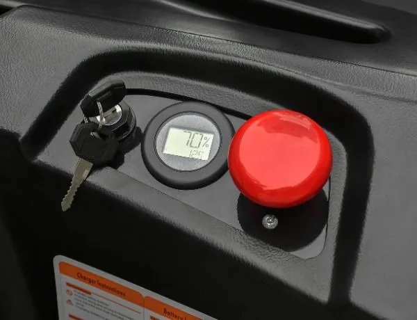 Clear operating information and an easily accessible emergency stop support convenient and safe operation.