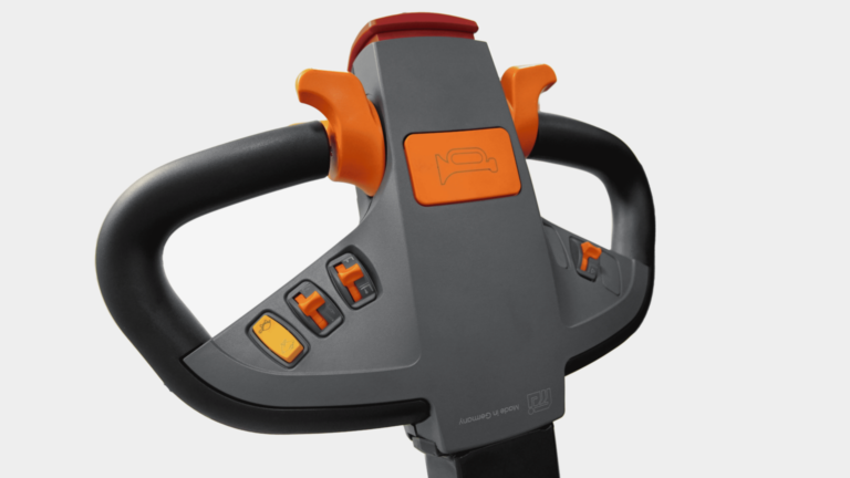 Intuitive controls provide comfortable and precise operation for daily handling tasks.