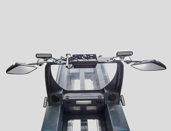Strong overhead protection helps safeguard the operator during high-level handling and picking.
