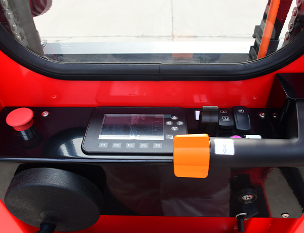 Ergonomic controls and clear displays enable smooth, precise and convenient operation.