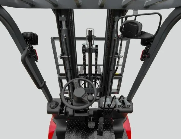 A 1,595 mm turning radius supports manoeuvring in restricted warehouse and production areas.