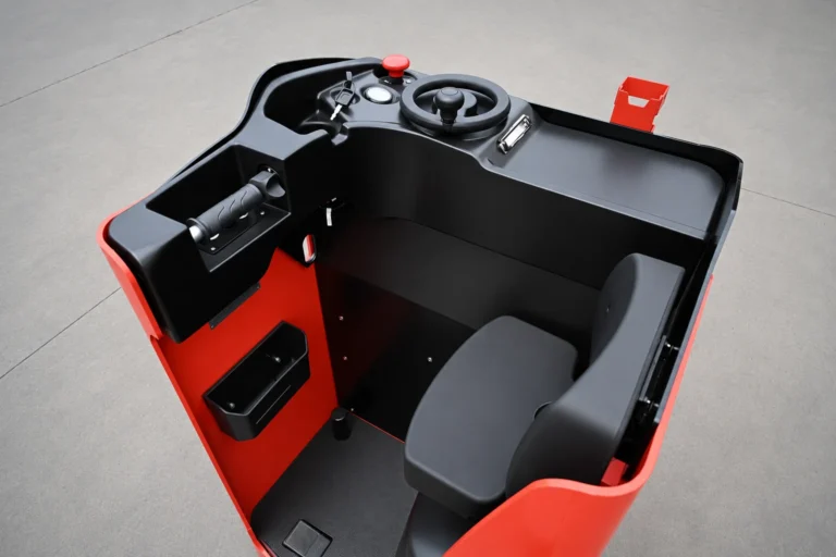 Comfortable seating and intuitive controls help reduce operator fatigue during medium- and long-distance transport.