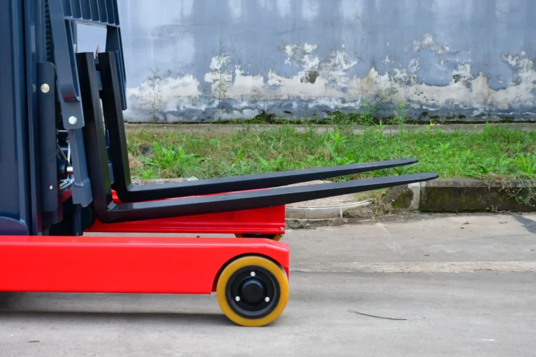 Durable fork structure provides reliable support for efficient pallet handling.
